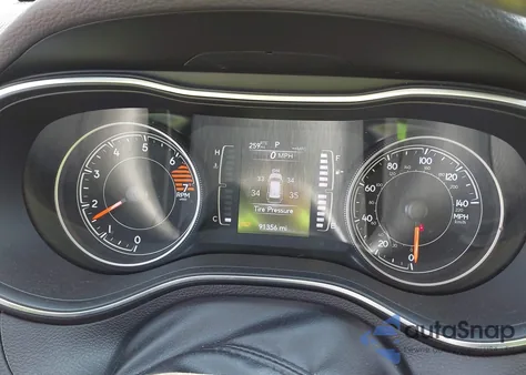 2019 Jeep Cherokee Latitude Plus 4X4 from USA, damaged, VIN 1C4PJMLBXKD142156